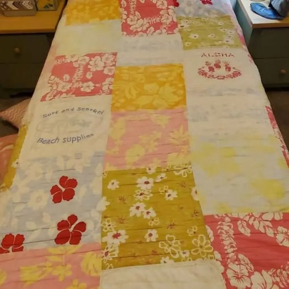 Pottery barn kids twin quilt